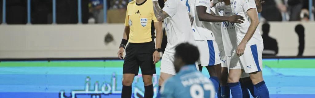 世界杯比赛高清播放-踢疯了！首秀帽子戏法！前皇马巨星抢C罗风头，夺冠热门赛季不败